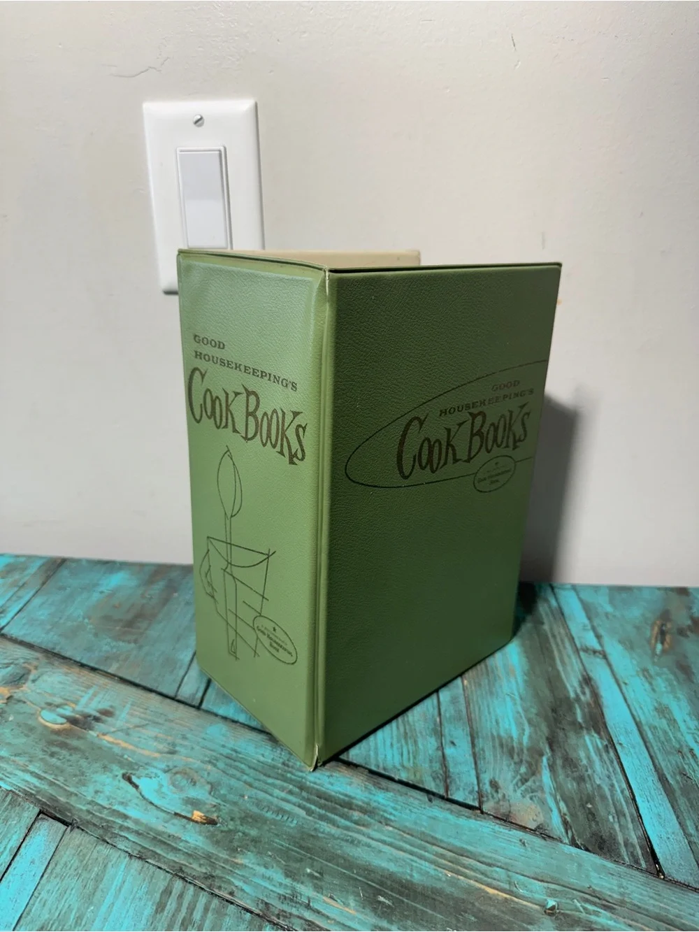 Vintage 1958 Good Housekeeping Binder Book Of Cookbooks 20 Cookbooks In Binder - Picture 2 of 11